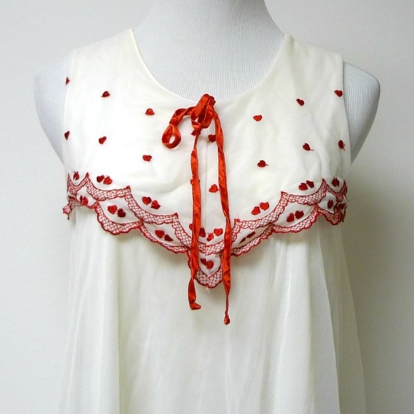 VTG hearts sheer nightie / nightgown - Picture 2 of 5